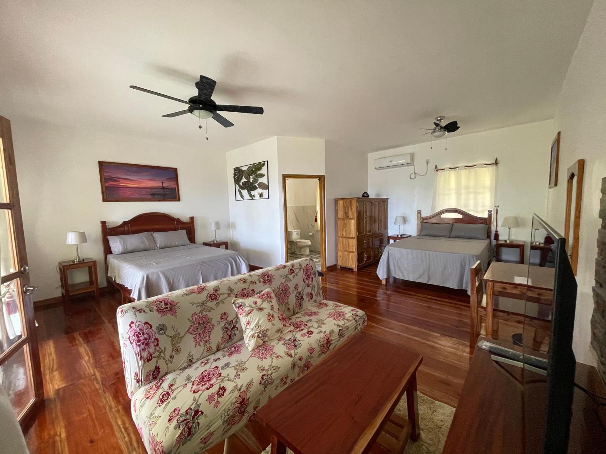 Agoho Resort Mambajao Habitación foto